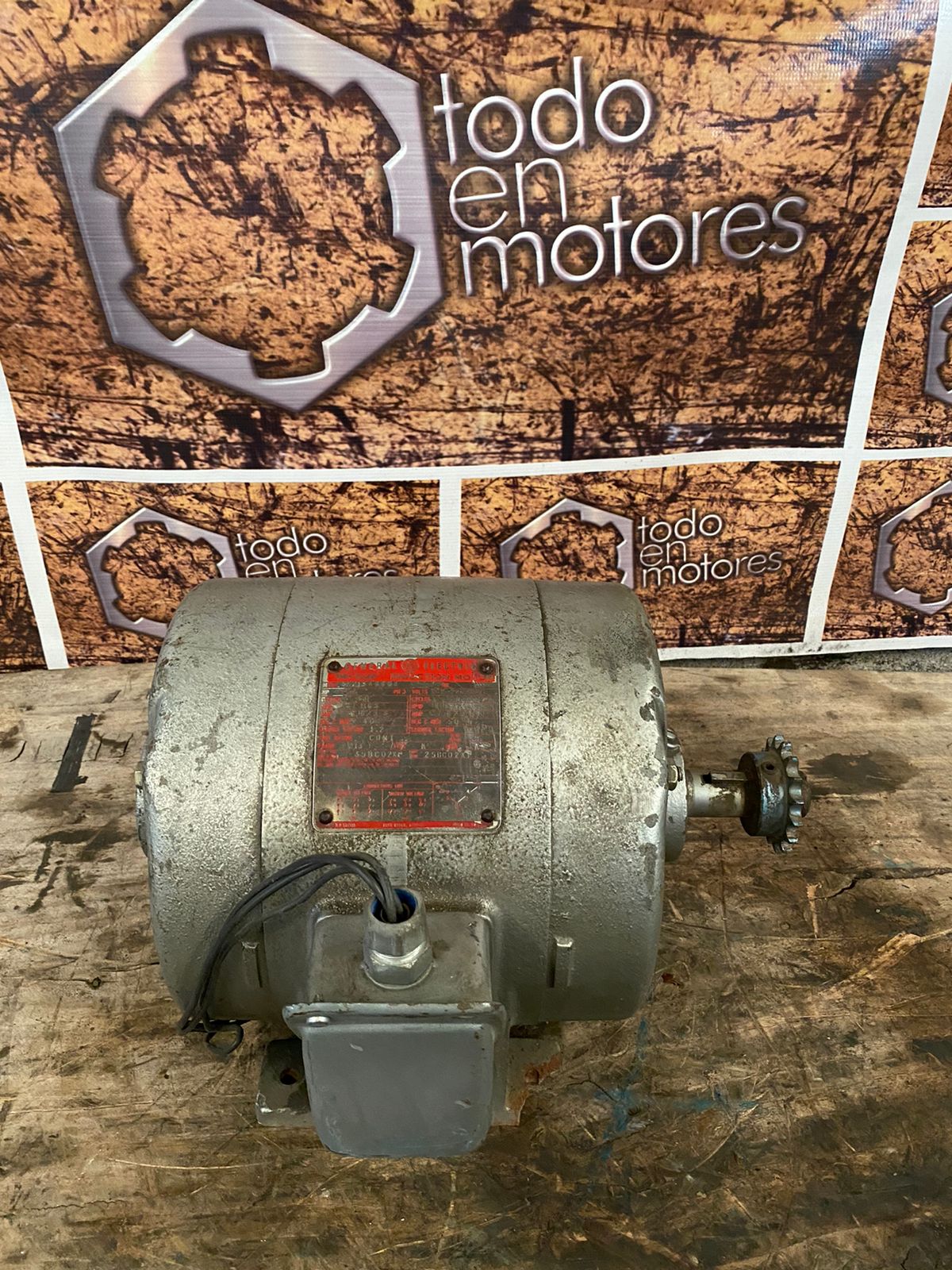 videos/BS049-motor_electrico_general_electric__2hp__1165_rpm_208-220-440_volts-1jpg