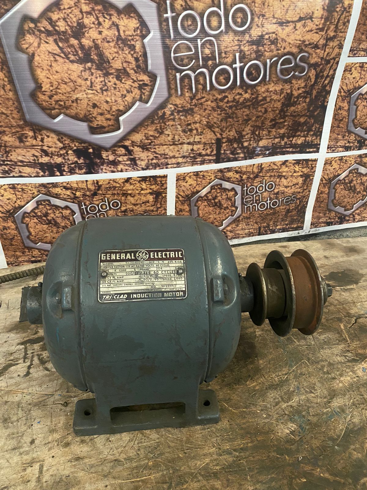 videos/BS062-motor_electrico_general_electric__1_1-2_hp__220-440_volts-1jpg